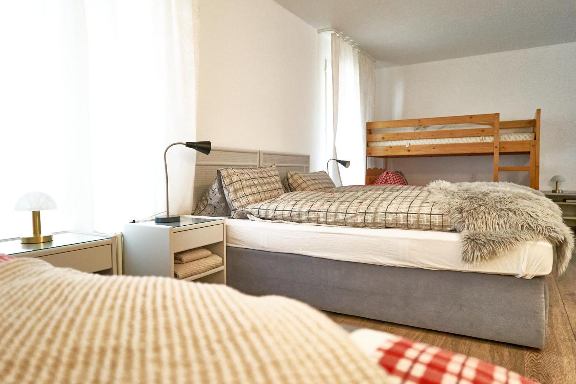 Family Room By Interlaken Parking Därligen 外观 照片